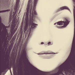 Meet your Posher, Casey